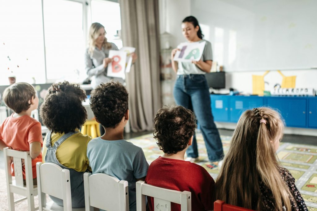 Educación internacional - Educando Seguro